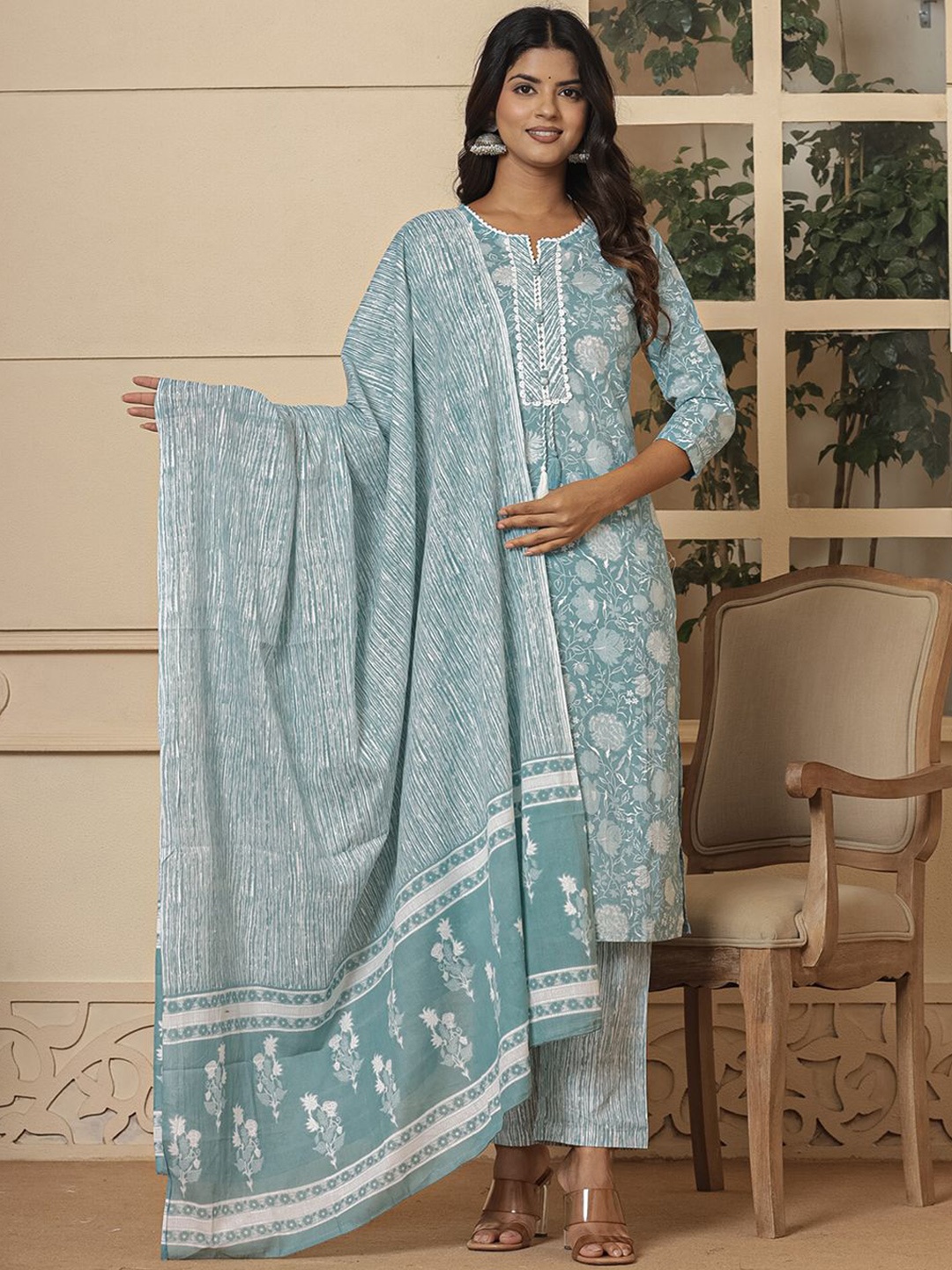 Yufta Women Floral Embroidered Regular Sequinned Pure Cotton Kurta with Trousers & With Dupatta, Sea green
Yufta Women Floral Embroidered Regular Sequinned Pure Cotton Kurta with Trousers & With Dupatta, Sea green