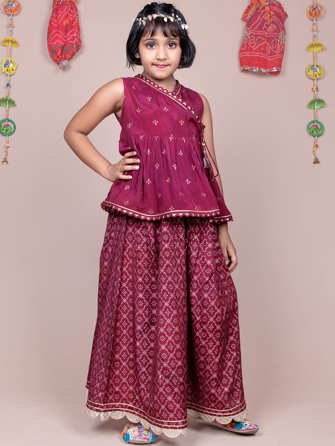 HERE&NOW Girls Ethnic Motifs Woven Design Angrakha A-Line Top with Skirt, Maroon
HERE&NOW Girls Ethnic Motifs Woven Design Angrakha A-Line Top with Skirt, Maroon