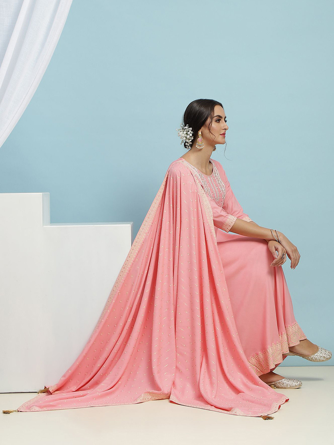 Khushal K Women Ethnic Motifs Embroidered Regular Kurta with Palazzos & With Dupatta, Pink
Khushal K Women Ethnic Motifs Embroidered Regular Kurta with Palazzos & With Dupatta, Pink
