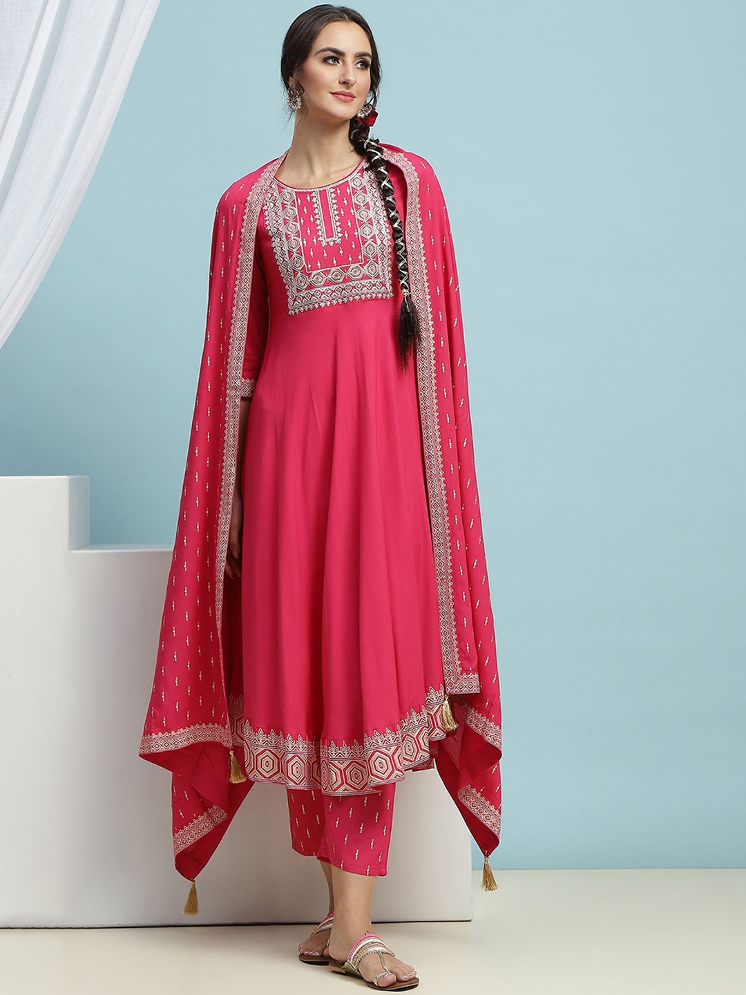Khushal K Women Ethnic Motifs Embroidered Regular Kurta with Palazzos & With Dupatta, Pink
Khushal K Women Ethnic Motifs Embroidered Regular Kurta with Palazzos & With Dupatta, Pink