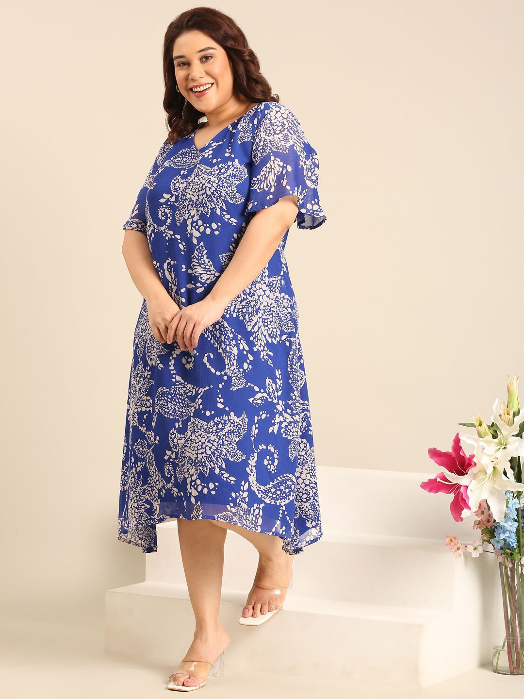 The Pink Moon Plus Size Ethnic Motifs Printed Flared Sleeve Chiffon A-Line Midi Dress, Blue
The Pink Moon Plus Size Ethnic Motifs Printed Flared Sleeve Chiffon A-Line Midi Dress, Blue