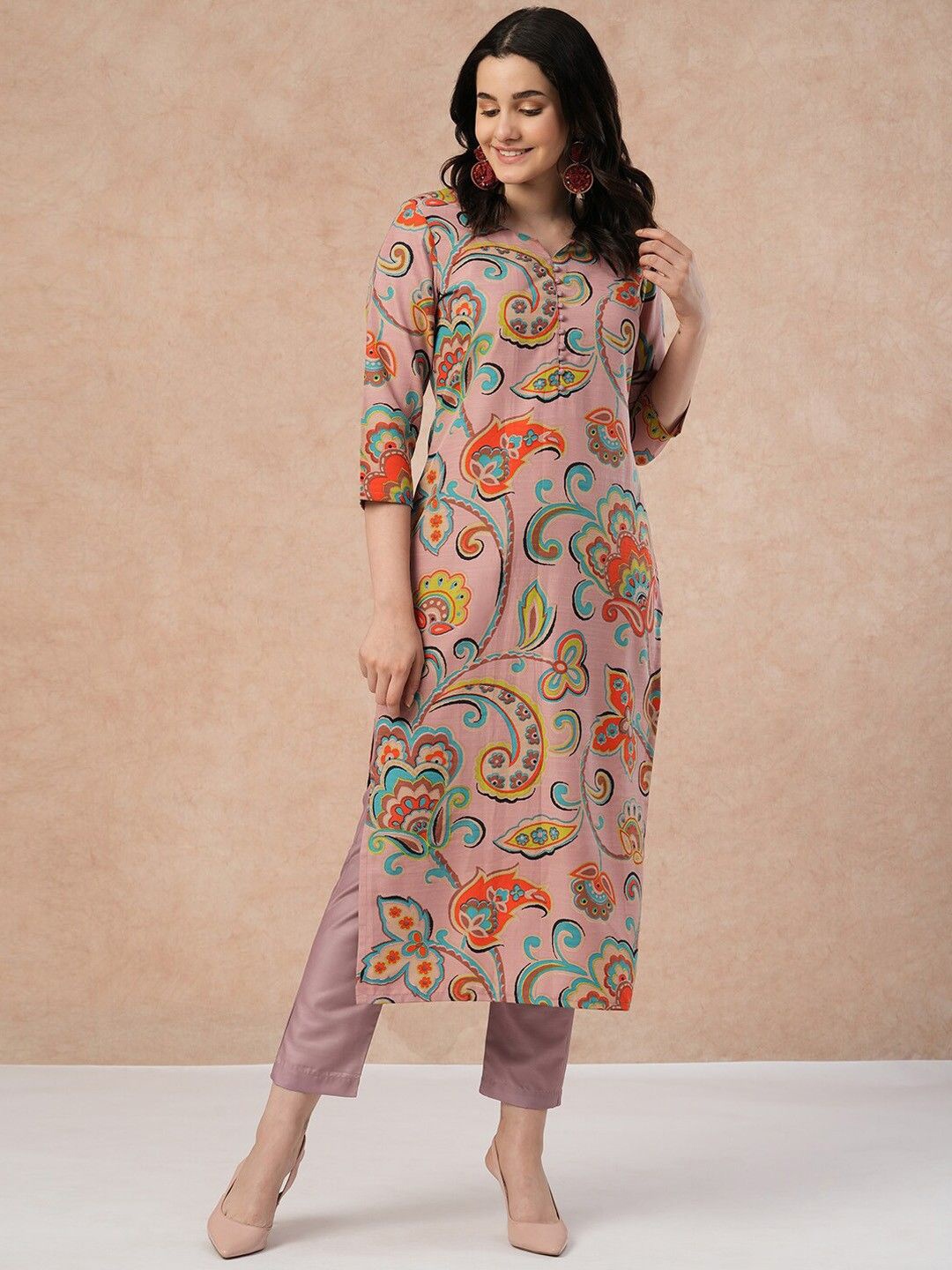 Anni Designer Floral Printed Regular Straight Kurta with Trousers, Peach
Anni Designer Floral Printed Regular Straight Kurta with Trousers, Peach