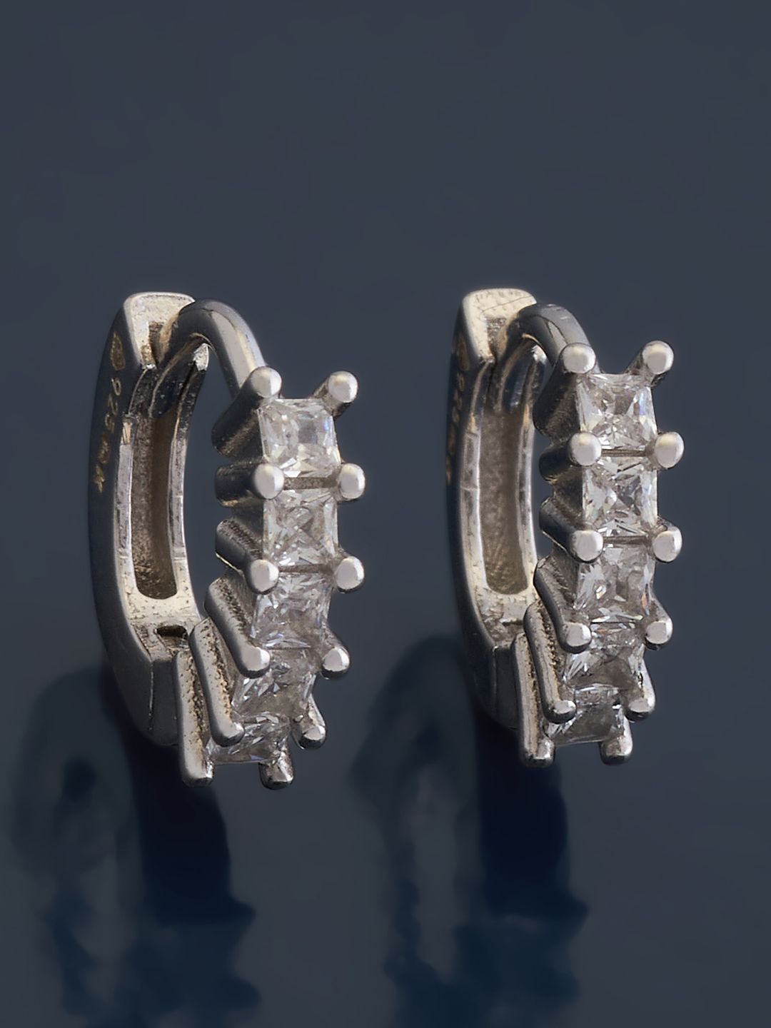 Kushal's Fashion Jewellery 92.5 Pure Silver Rhodium-Plated Cubic Zirconia Hoop Earrings
Kushal's Fashion Jewellery 92.5 Pure Silver Rhodium-Plated Cubic Zirconia Hoop Earrings
