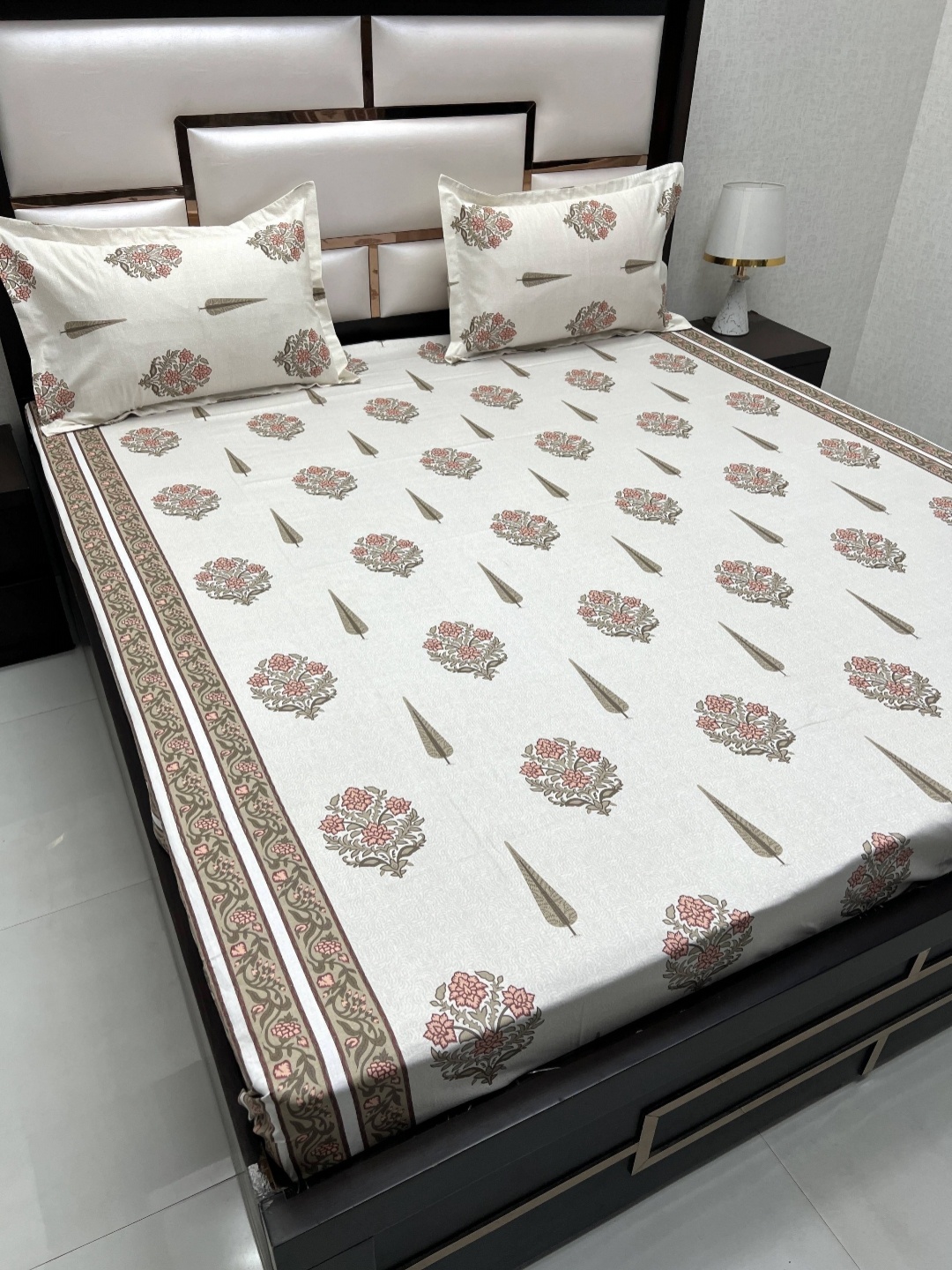 Pure Decor Green Ethnic Motifs Pure Cotton 300 TC Queen Bedsheet with 2 Pillow Covers
Pure Decor Green Ethnic Motifs Pure Cotton 300 TC Queen Bedsheet with 2 Pillow Covers