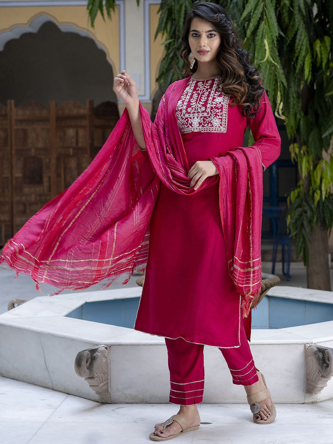 VredeVogel Ethnic Motifs Yoke Design Thread Work Straight Kurta & Trousers With Dupatta, Red
VredeVogel Ethnic Motifs Yoke Design Thread Work Straight Kurta & Trousers With Dupatta, Red