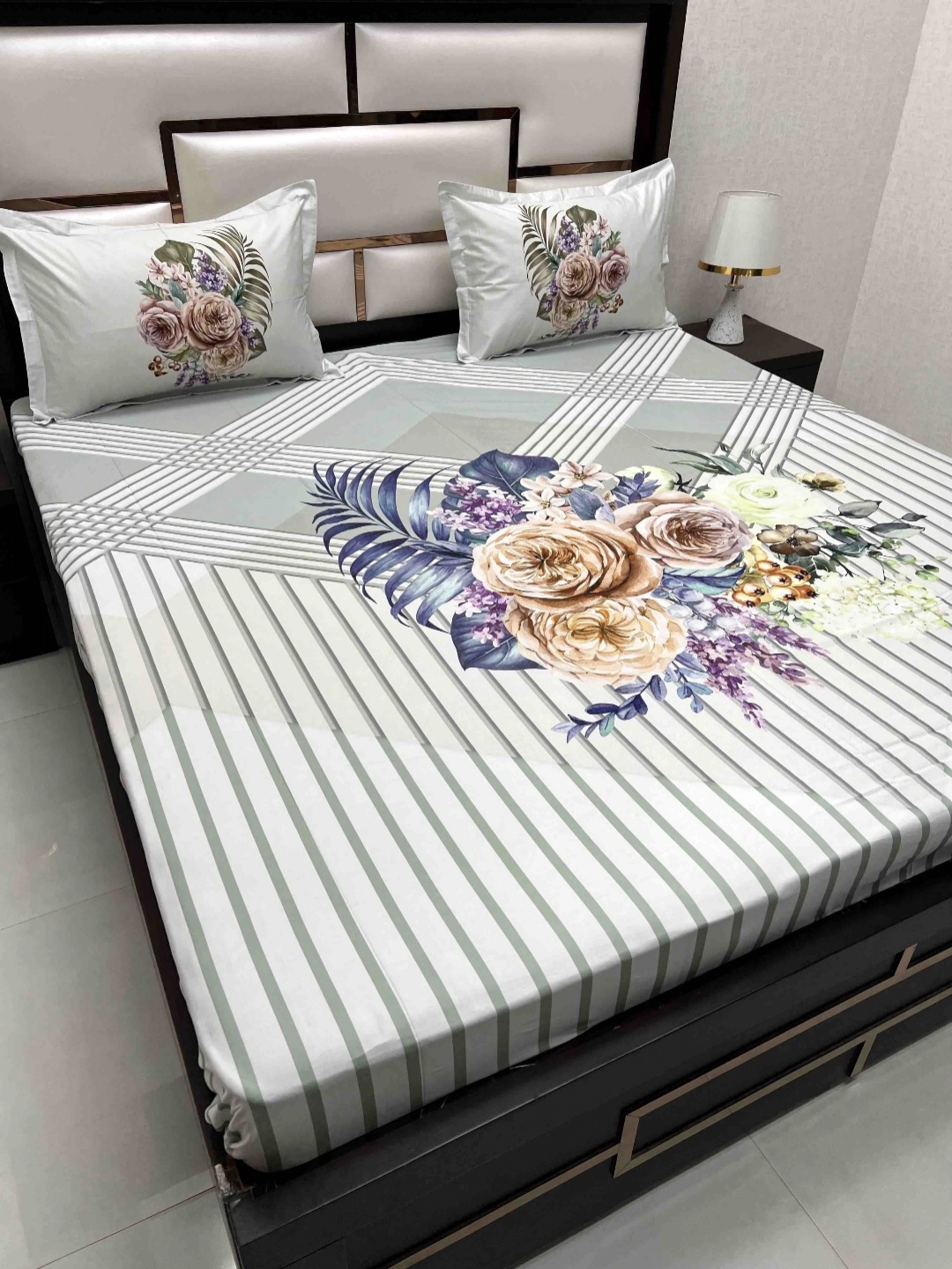 Pure Decor White & Brown Floral Pure Cotton 350 TC King Bedsheet with 2 Pillow Covers
Pure Decor White & Brown Floral Pure Cotton 350 TC King Bedsheet with 2 Pillow Covers