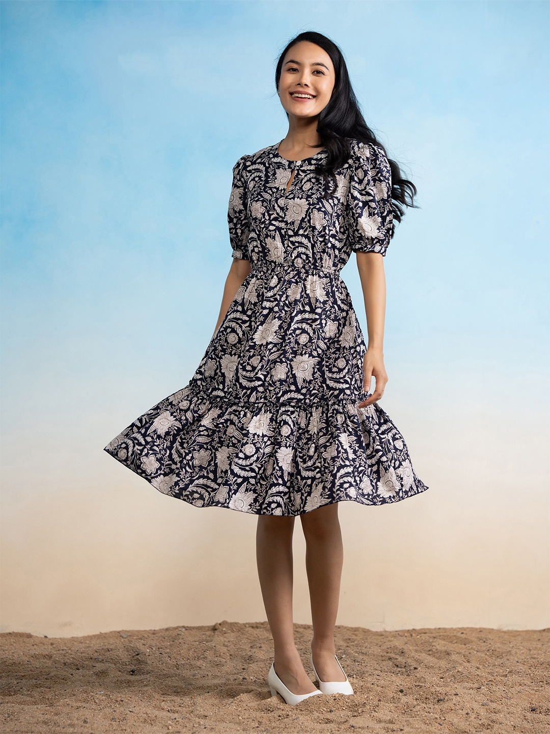 AASK Women Floral Printed Keyhole Neck Puff Sleeve Crepe Fit & Flare Dress, Navy blue
AASK Women Floral Printed Keyhole Neck Puff Sleeve Crepe Fit & Flare Dress, Navy blue