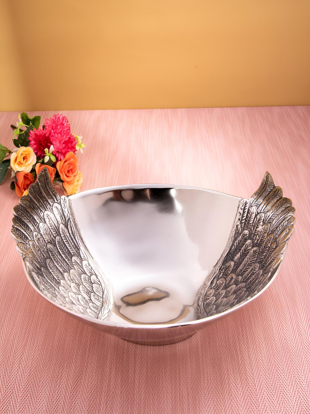 Troveas Silver-Toned Aluminium WingedGrace Oval Glossy Dishwasher Safe Serving Bowl
Troveas Silver-Toned Aluminium WingedGrace Oval Glossy Dishwasher Safe Serving Bowl