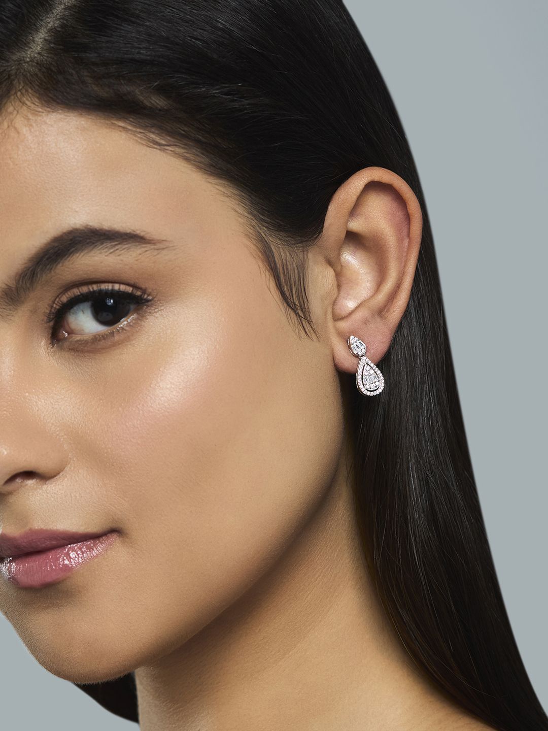 Kushal's Fashion Jewellery Sterling Silver Cubic Zirconia Rhodium-Plated Drop Earrings
Kushal's Fashion Jewellery Sterling Silver Cubic Zirconia Rhodium-Plated Drop Earrings