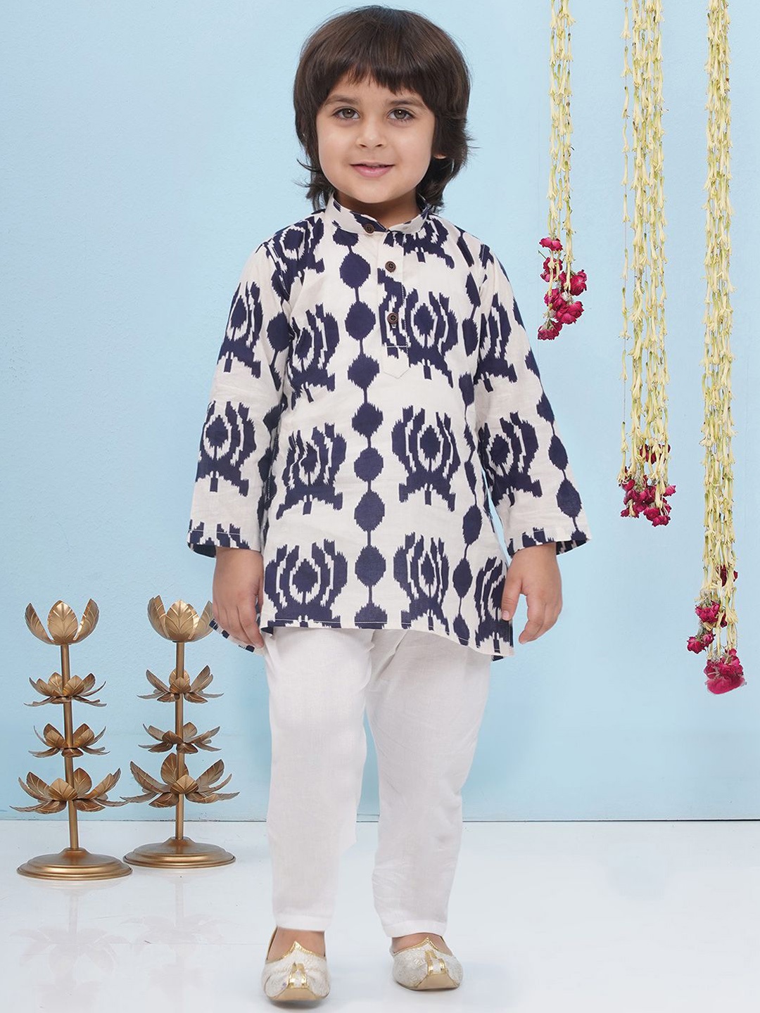Aj DEZInES Boys Abstract Printed Band Collar Pure Cotton Straight Kurta With Pyjamas, Blue
Aj DEZInES Boys Abstract Printed Band Collar Pure Cotton Straight Kurta With Pyjamas, Blue