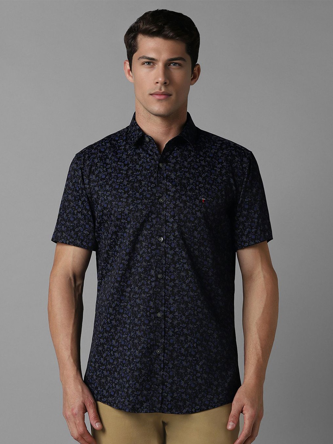 Louis Philippe Sport Men Spread Collar Floral Printed Cotton Slim Fit Casual Shirt, Black
Louis Philippe Sport Men Spread Collar Floral Printed Cotton Slim Fit Casual Shirt, Black