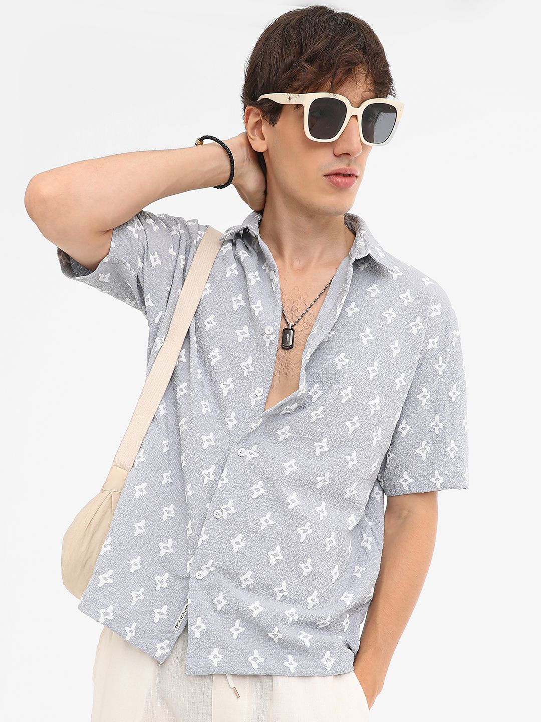 Campus Sutra Men Comfort Spread Collar Abstract Printed Cotton Oversized Casual Shirt, Grey
Campus Sutra Men Comfort Spread Collar Abstract Printed Cotton Oversized Casual Shirt, Grey