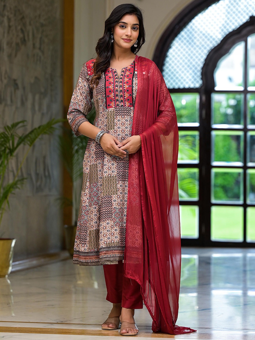 Juniper Ethnic Motifs Printed Notch Neck Thread Work A-Line Kurta With Trousers & Dupatta, Beige
Juniper Ethnic Motifs Printed Notch Neck Thread Work A-Line Kurta With Trousers & Dupatta, Beige