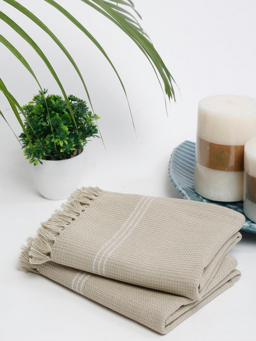 Fabindia Fab Essentials Honeycomb 2 Pieces Beige Pure Cotton 200 GSM Woven Bath Towel
Fabindia Fab Essentials Honeycomb 2 Pieces Beige Pure Cotton 200 GSM Woven Bath Towel