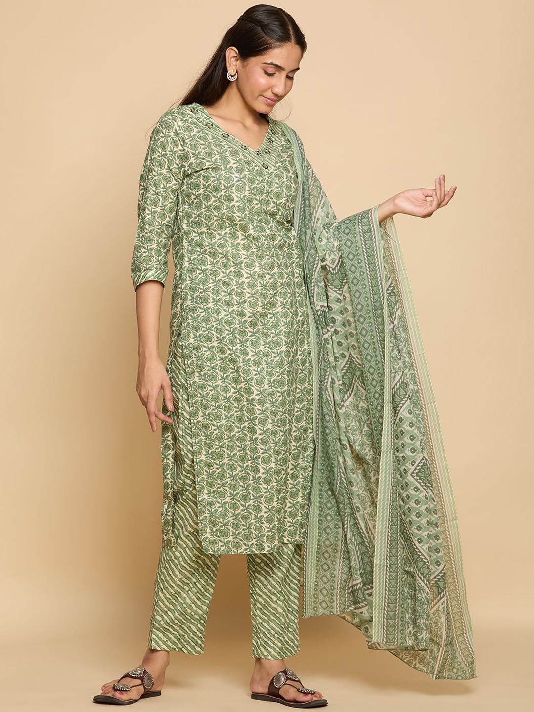 Chandbaali Floral Printed V-Neck Pure Cotton Straight Kurta & Trousers With Dupatta, Green
Chandbaali Floral Printed V-Neck Pure Cotton Straight Kurta & Trousers With Dupatta, Green