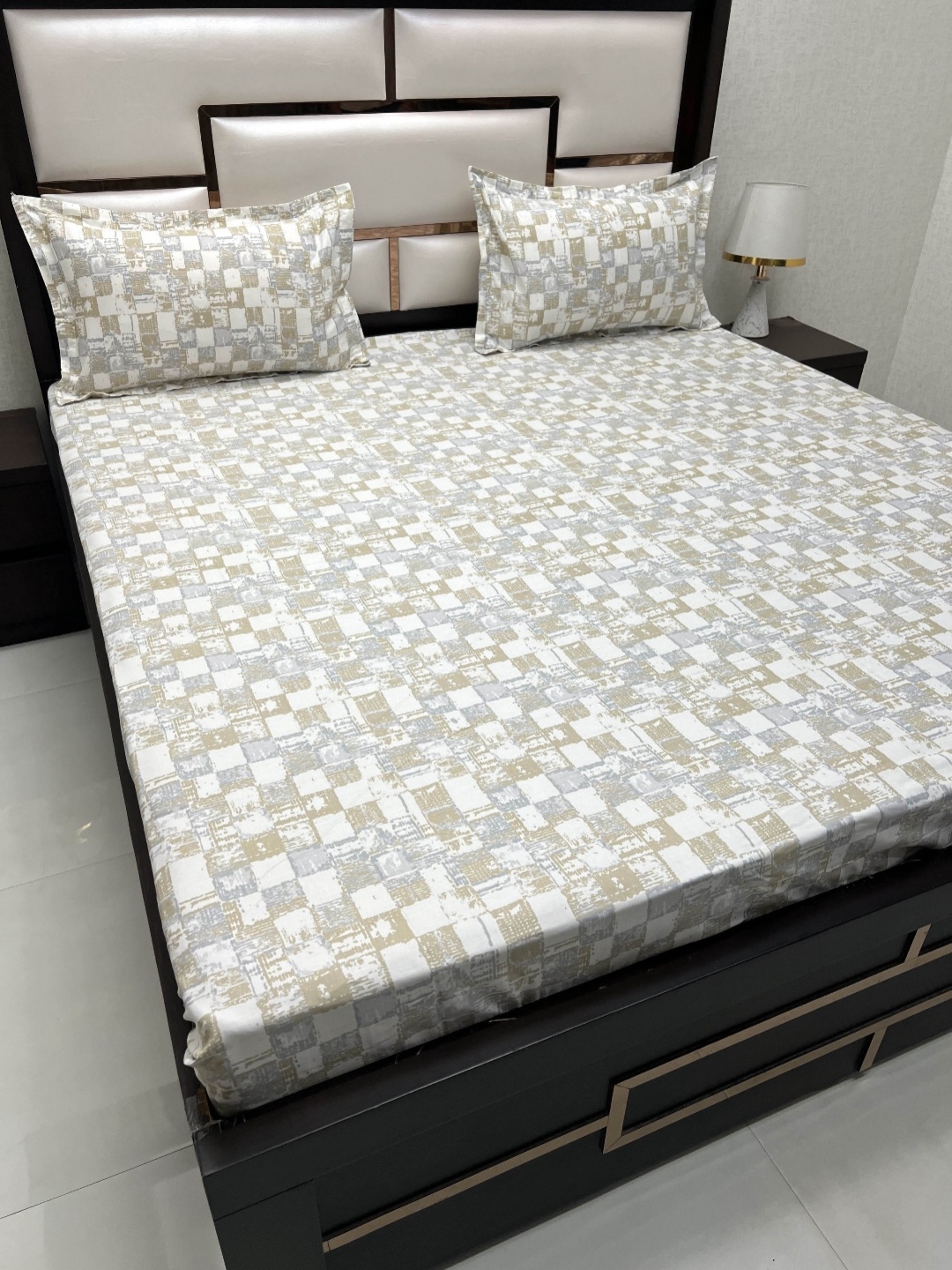 Pure Decor Royal Passion Grey Printed 330 TC Cotton Queen Bedsheet with 2 Pillow Covers, White
Pure Decor Royal Passion Grey Printed 330 TC Cotton Queen Bedsheet with 2 Pillow Covers, White