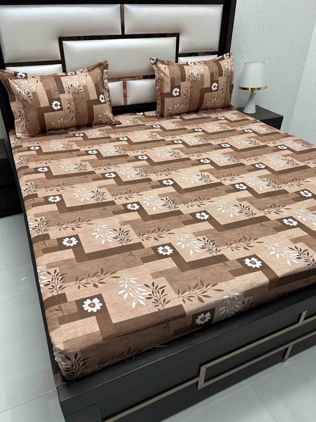 Pure Decor Passion Brown & White Pure Cotton 240 TC Queen Bedsheet With 2 Pillow Covers
Pure Decor Passion Brown & White Pure Cotton 240 TC Queen Bedsheet With 2 Pillow Covers
