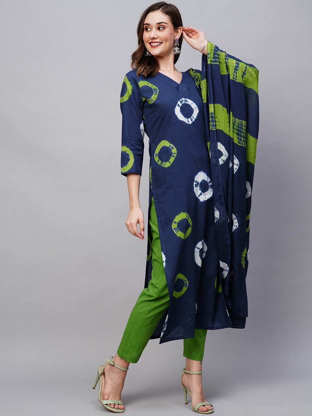 Anni Designer Geometric Printed V- Neck Straight Kurta with Trousers & Dupatta, Blue
Anni Designer Geometric Printed V- Neck Straight Kurta with Trousers & Dupatta, Blue