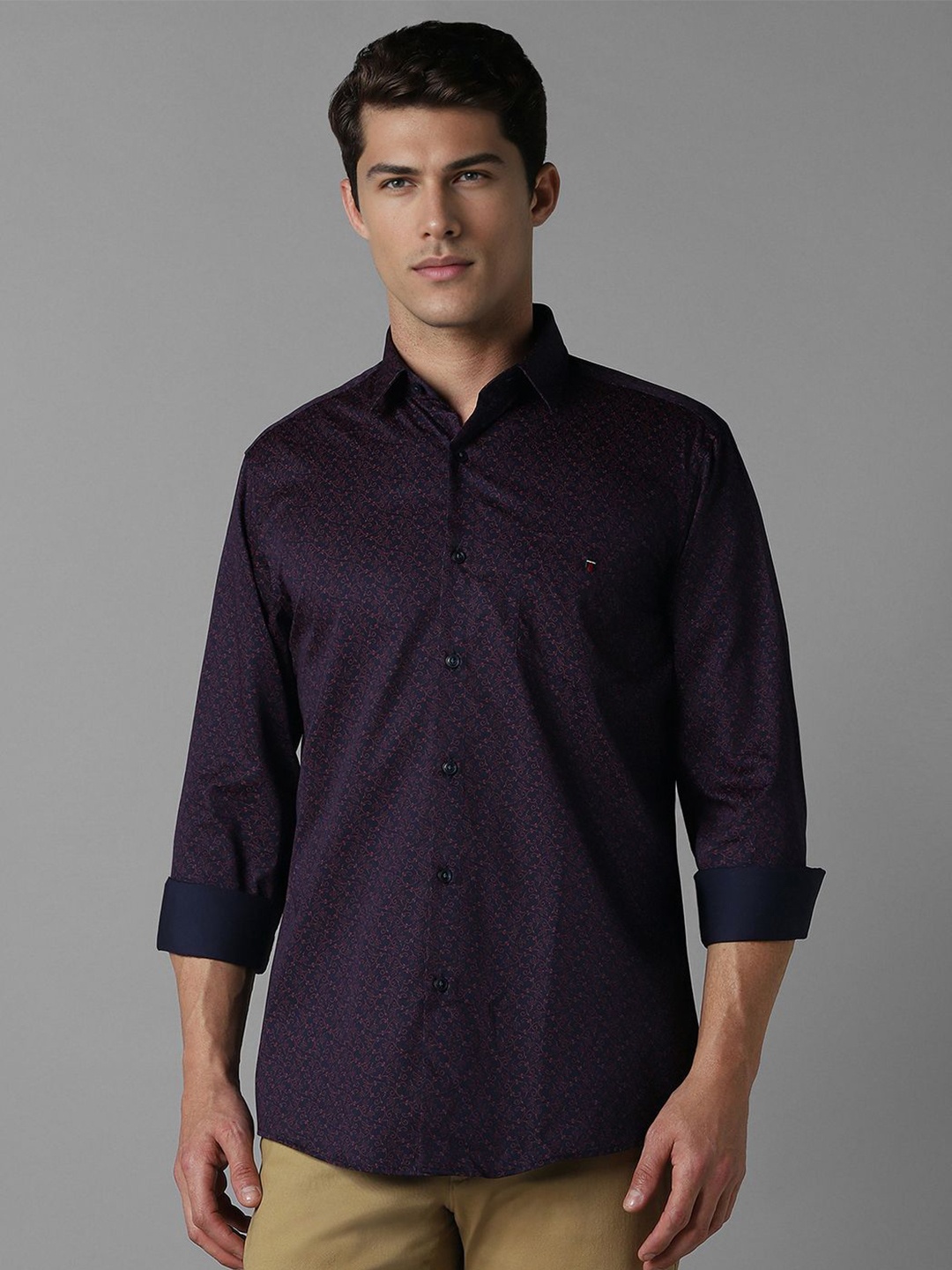 Louis Philippe Sport Men Spread Collar Micro Ditsy Printed Cotton Slim Fit Casual Shirt, Purple
Louis Philippe Sport Men Spread Collar Micro Ditsy Printed Cotton Slim Fit Casual Shirt, Purple
