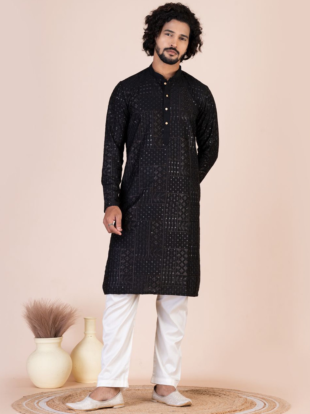 HU - Handcrafted Uniquely Abstract Embroidered Mandarin Collar Straight Kurta, Black
HU - Handcrafted Uniquely Abstract Embroidered Mandarin Collar Straight Kurta, Black