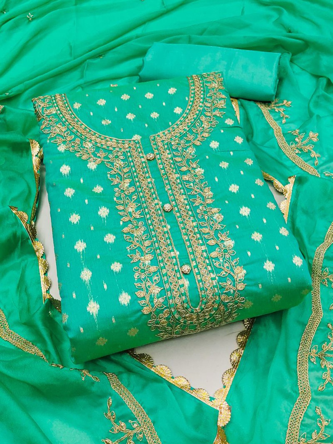 ASISA Floral Embroidered Beads and Stones Unstitched Dress Material, Turquoise blue
ASISA Floral Embroidered Beads and Stones Unstitched Dress Material, Turquoise blue