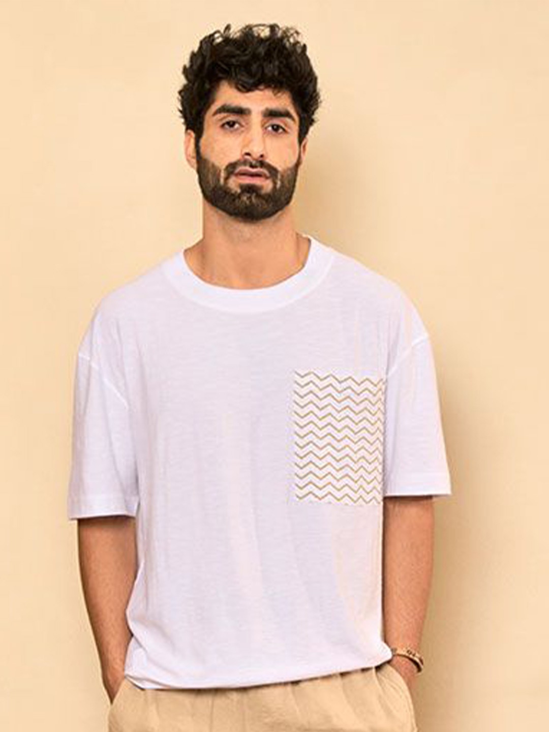 KINGDOM OF WHITE Geonova Men Chevron Printed Round Neck Pure Cotton Oversized T-shirt, Off white
KINGDOM OF WHITE Geonova Men Chevron Printed Round Neck Pure Cotton Oversized T-shirt, Off white