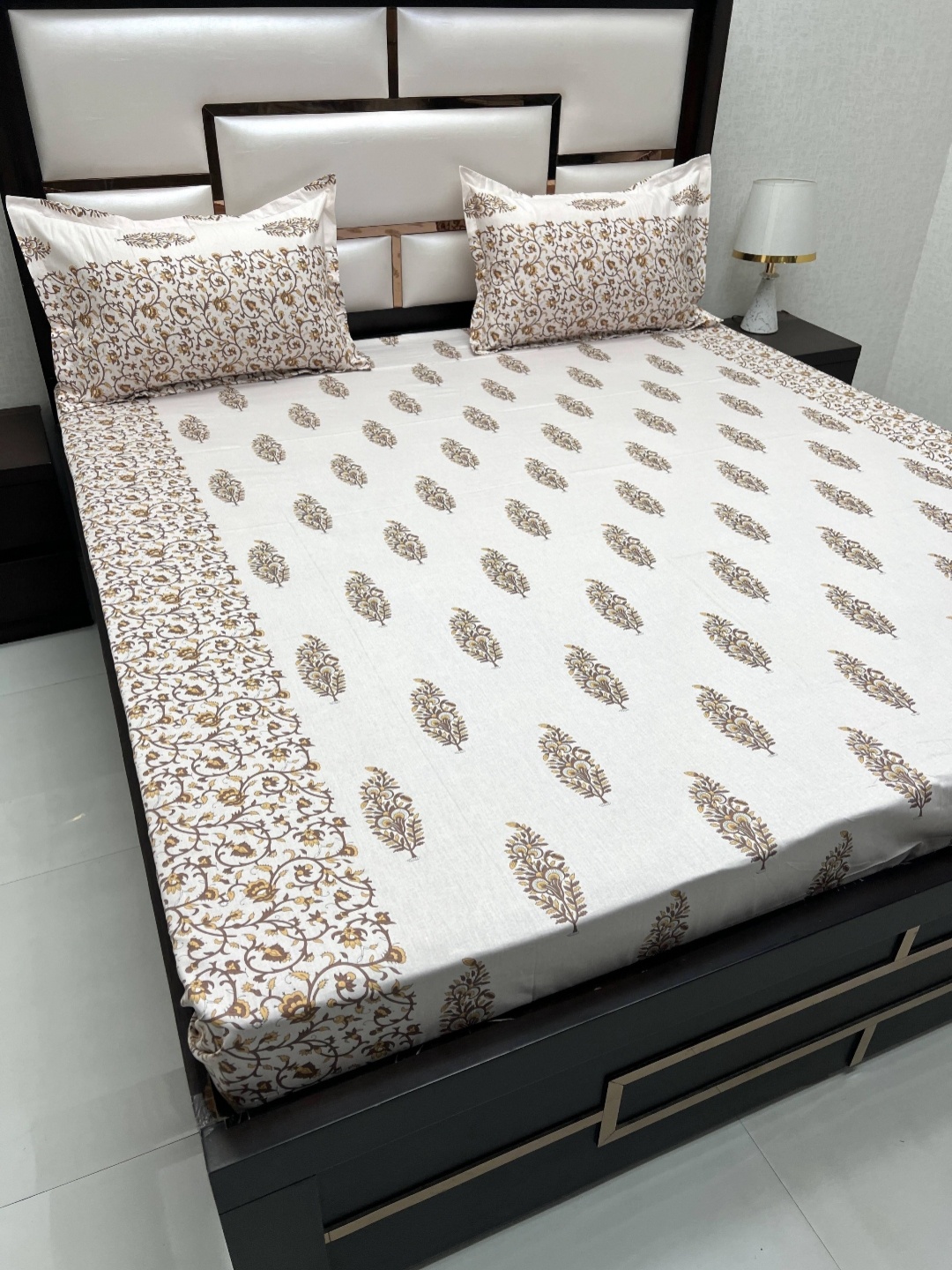 Pure Decor Brown Ethnic Motifs Pure Cotton 330 TC Queen Bedsheet with 2 Pillow Covers
Pure Decor Brown Ethnic Motifs Pure Cotton 330 TC Queen Bedsheet with 2 Pillow Covers