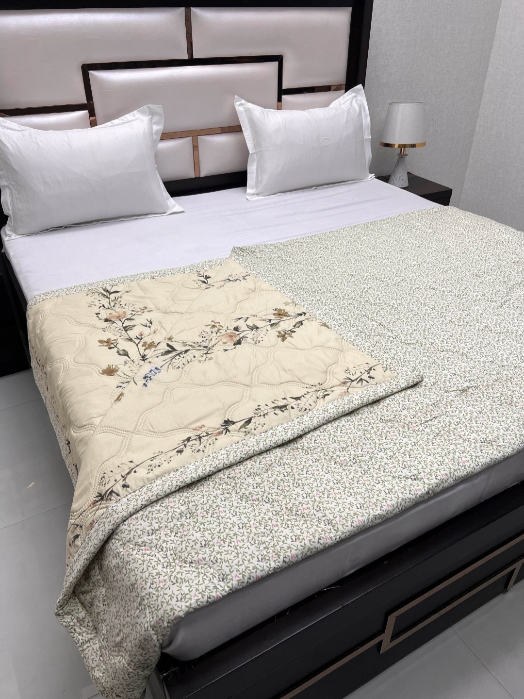Pure Decor Doze Yellow & Peach Colored Floral Printed AC Room 200 GSM Double Bed Comforter
Pure Decor Doze Yellow & Peach Colored Floral Printed AC Room 200 GSM Double Bed Comforter