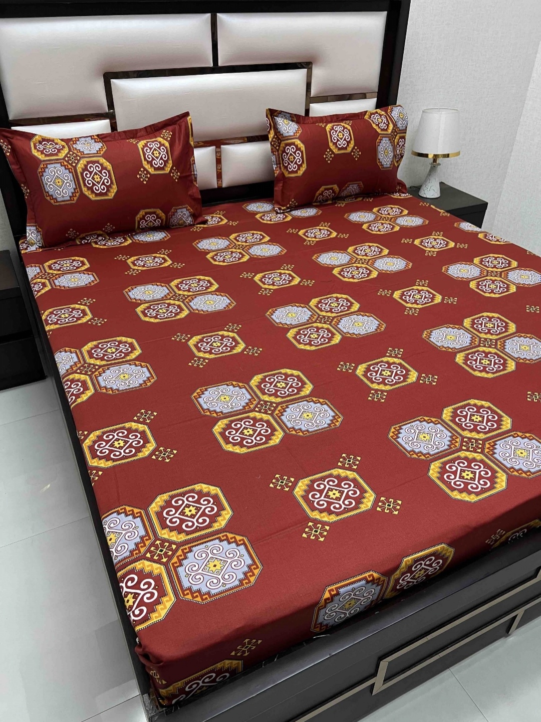 Pure Decor Velar Sib Red & Blue Printed 300 TC King Cotton Bedsheet with 2 Pillow Covers
Pure Decor Velar Sib Red & Blue Printed 300 TC King Cotton Bedsheet with 2 Pillow Covers