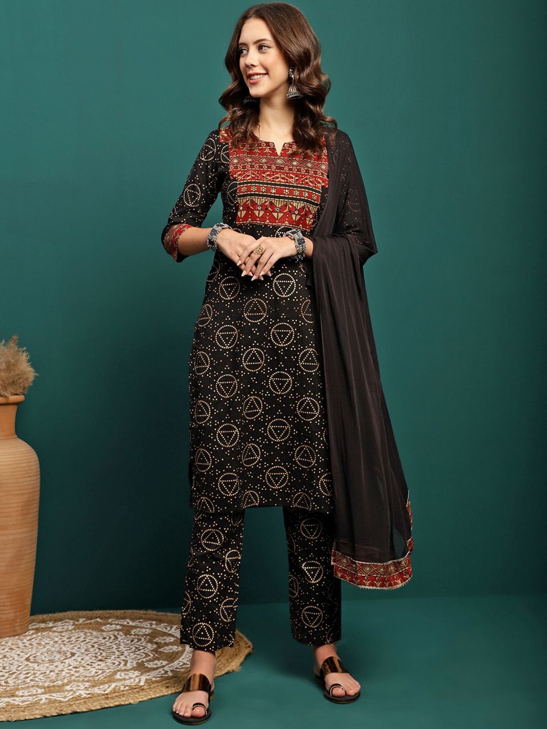 Sangria Bandhani Printed Notch Neck Pure Cotton Straight Kurta With Trousers & Dupatta, Black
Sangria Bandhani Printed Notch Neck Pure Cotton Straight Kurta With Trousers & Dupatta, Black