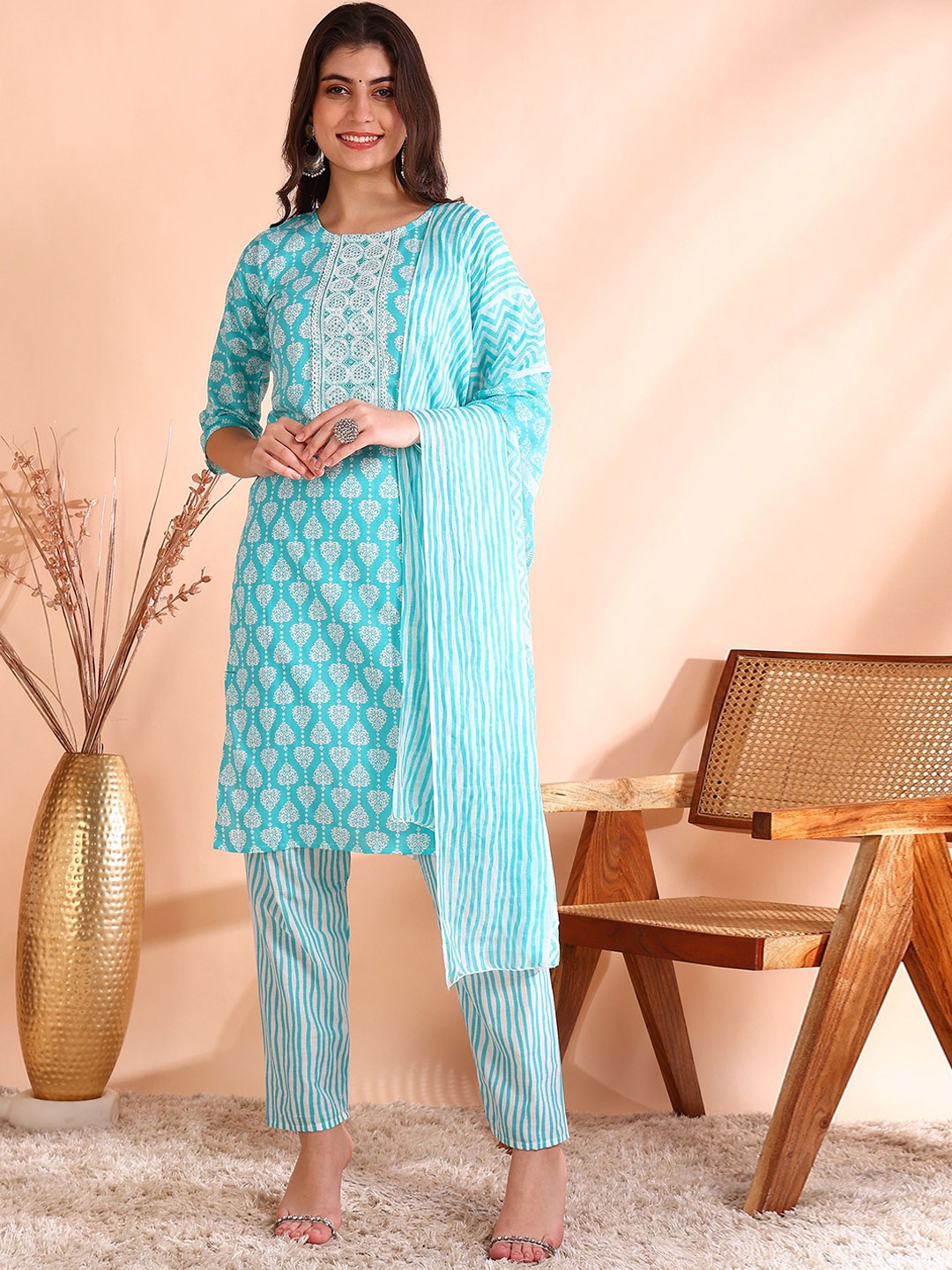 Ode by House of Pataudi Thread Work Pure Cotton Straight Kurta with Trousers & Dupatta, Blue
Ode by House of Pataudi Thread Work Pure Cotton Straight Kurta with Trousers & Dupatta, Blue