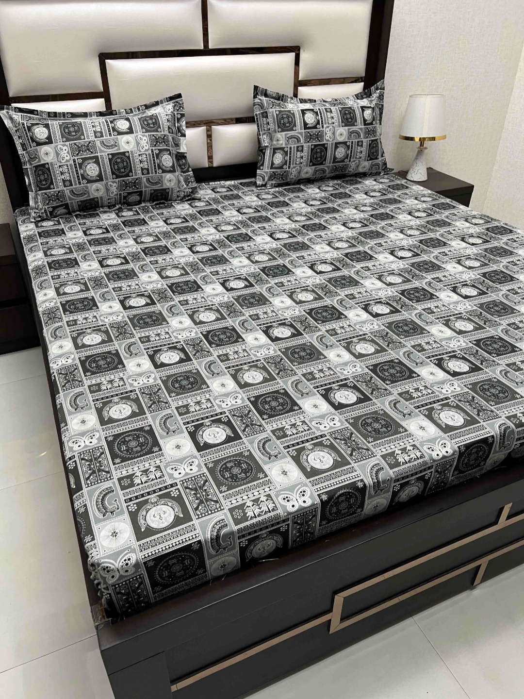 Pure Decor Cotton Queen Size Double Bed Bedsheet With 2 Pillow Covers 2.28m X 2.54m, Black
Pure Decor Cotton Queen Size Double Bed Bedsheet With 2 Pillow Covers 2.28m X 2.54m, Black