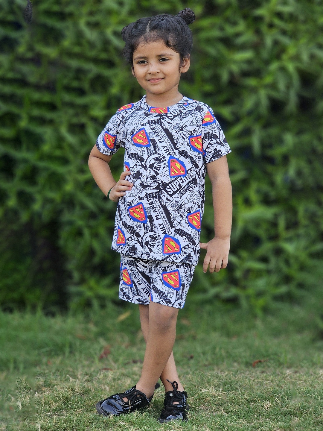 Emblica Kids Printed Round Neck Short Sleeves T-shirt with Shorts Clothing Set, White
Emblica Kids Printed Round Neck Short Sleeves T-shirt with Shorts Clothing Set, White