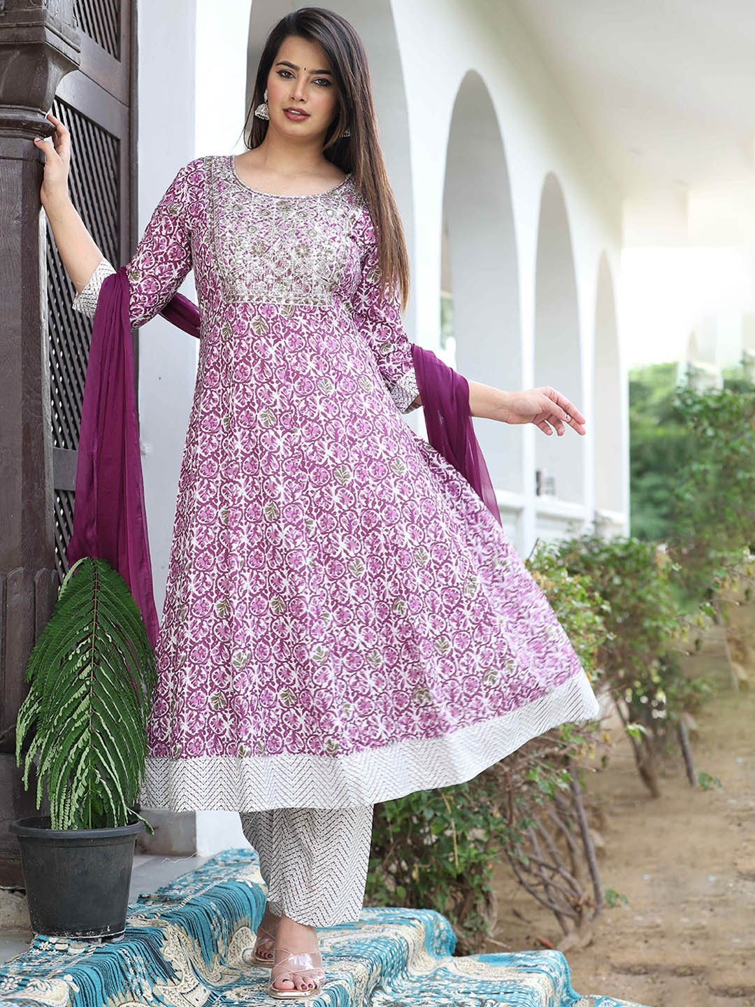 SINGNI Ethnic Motifs Embroidered Zari Anarkali Kurta With Trousers & Dupatta, Purple
SINGNI Ethnic Motifs Embroidered Zari Anarkali Kurta With Trousers & Dupatta, Purple