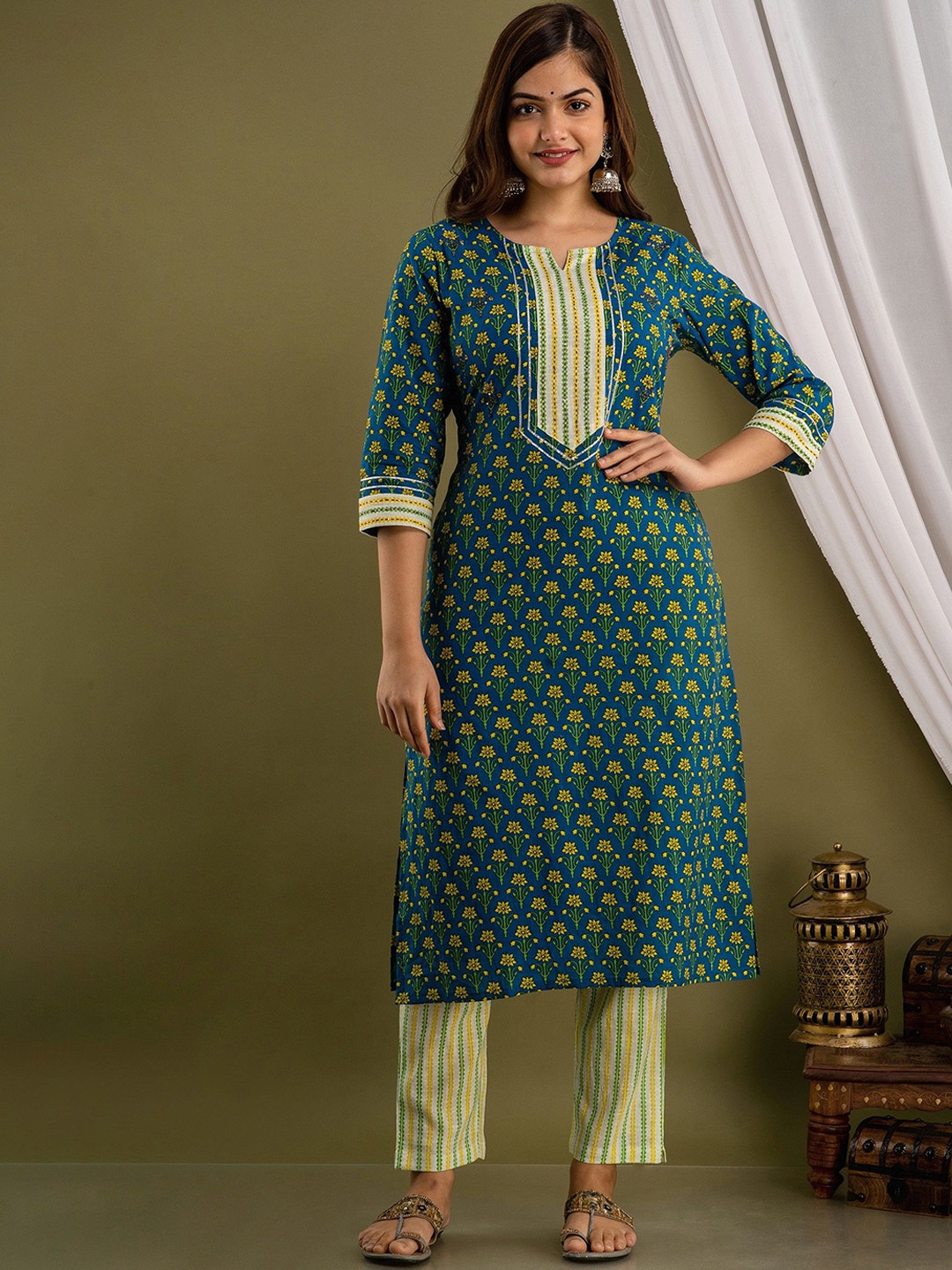 His&Her Floral Printed Notch Neck Sequinned Pure Cotton Kurta with Trousers & Dupatta, Blue
His&Her Floral Printed Notch Neck Sequinned Pure Cotton Kurta with Trousers & Dupatta, Blue