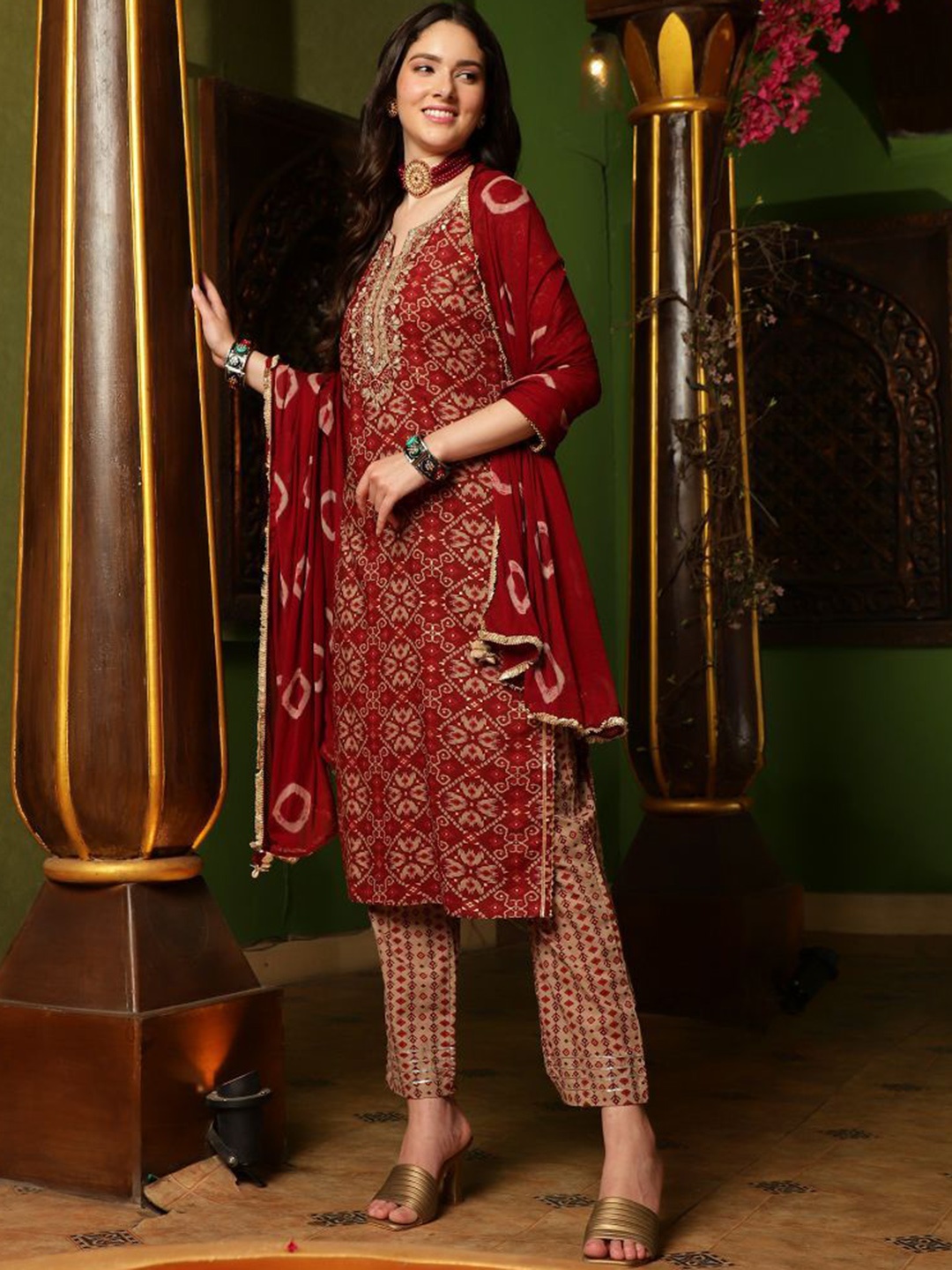 Sangria Floral Printed Embroidered Mirror Work Straight Kurta With Trousers & Dupatta, Maroon
Sangria Floral Printed Embroidered Mirror Work Straight Kurta With Trousers & Dupatta, Maroon