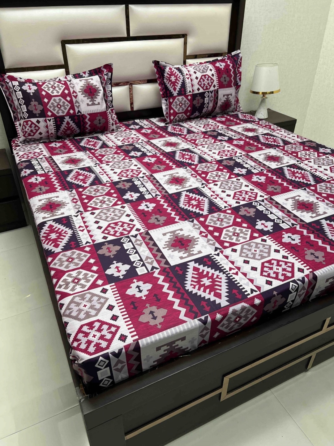 Pure Decor Velar Sib Maroon Printed 330 TC Cotton King Bedsheet with 2 Pillow Covers
Pure Decor Velar Sib Maroon Printed 330 TC Cotton King Bedsheet with 2 Pillow Covers