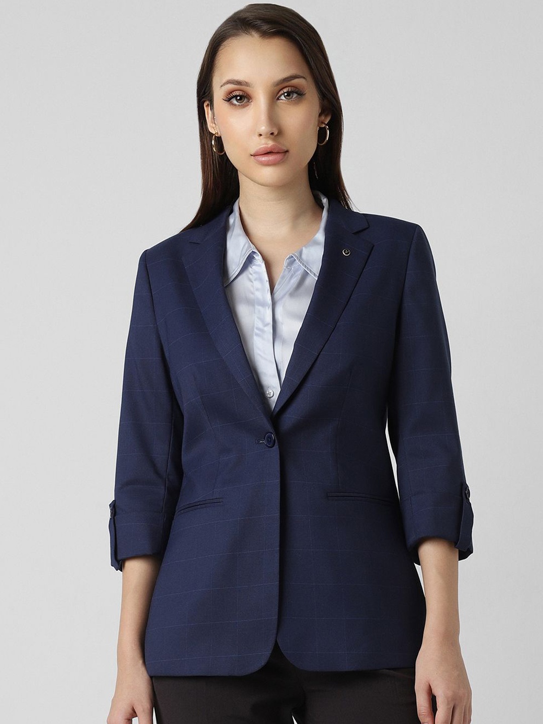 Van Heusen Woman Checked Notched Lapel Collar Single Breasted Formal Blazer, Navy blue
Van Heusen Woman Checked Notched Lapel Collar Single Breasted Formal Blazer, Navy blue