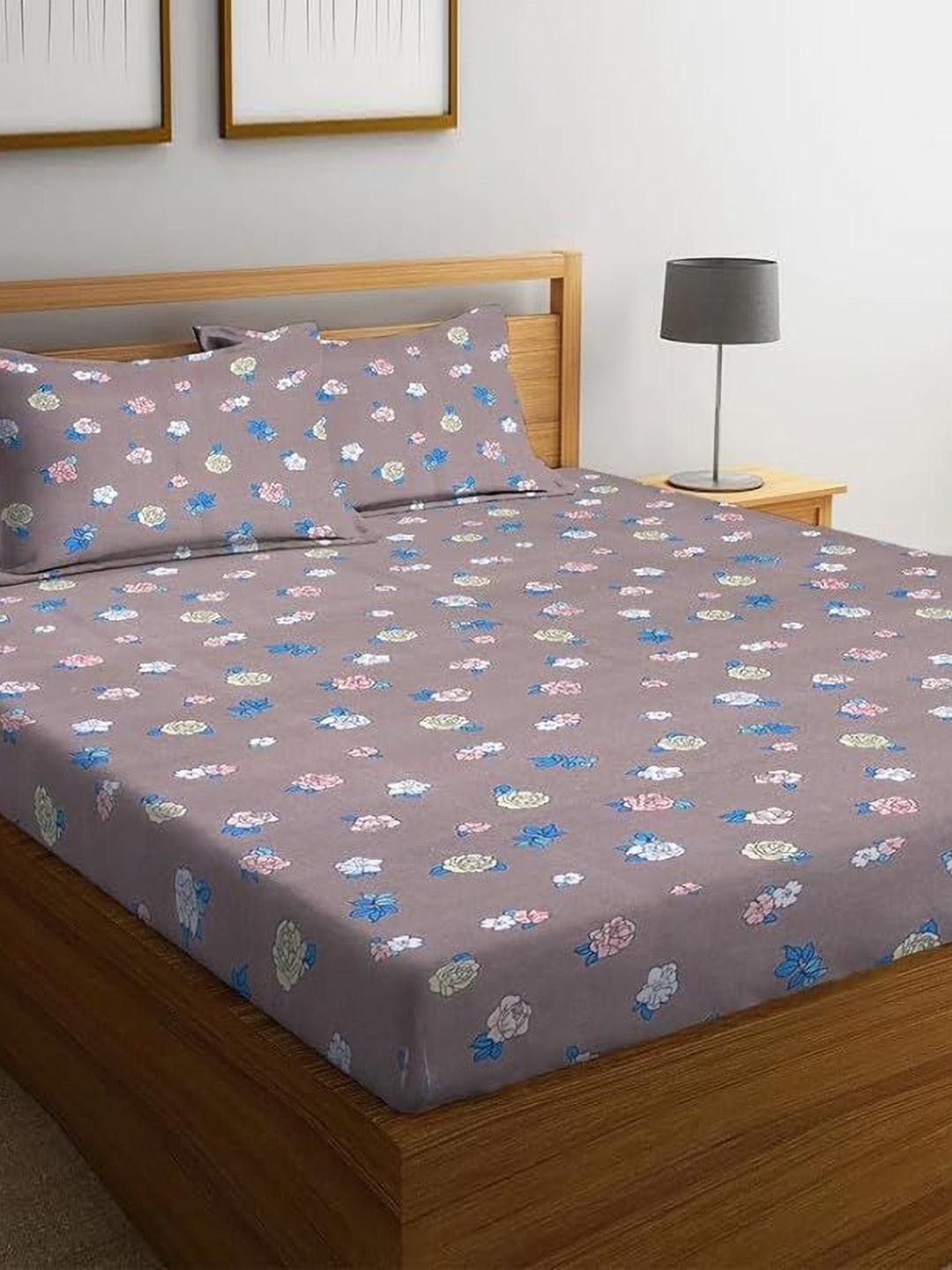 BREVARD Brown and White Floral Printed 210 TC Queen Bedsheet with 2 Pillow Covers
BREVARD Brown and White Floral Printed 210 TC Queen Bedsheet with 2 Pillow Covers