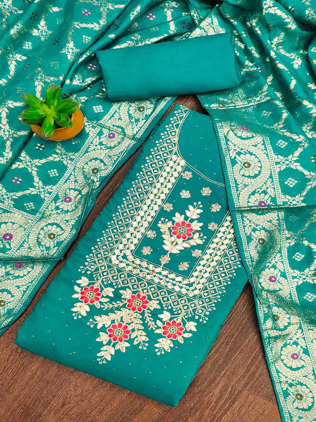 Peachmode Floral Embroidered Beads & Stones Unstitched Dress Material, Turquoise blue
Peachmode Floral Embroidered Beads & Stones Unstitched Dress Material, Turquoise blue