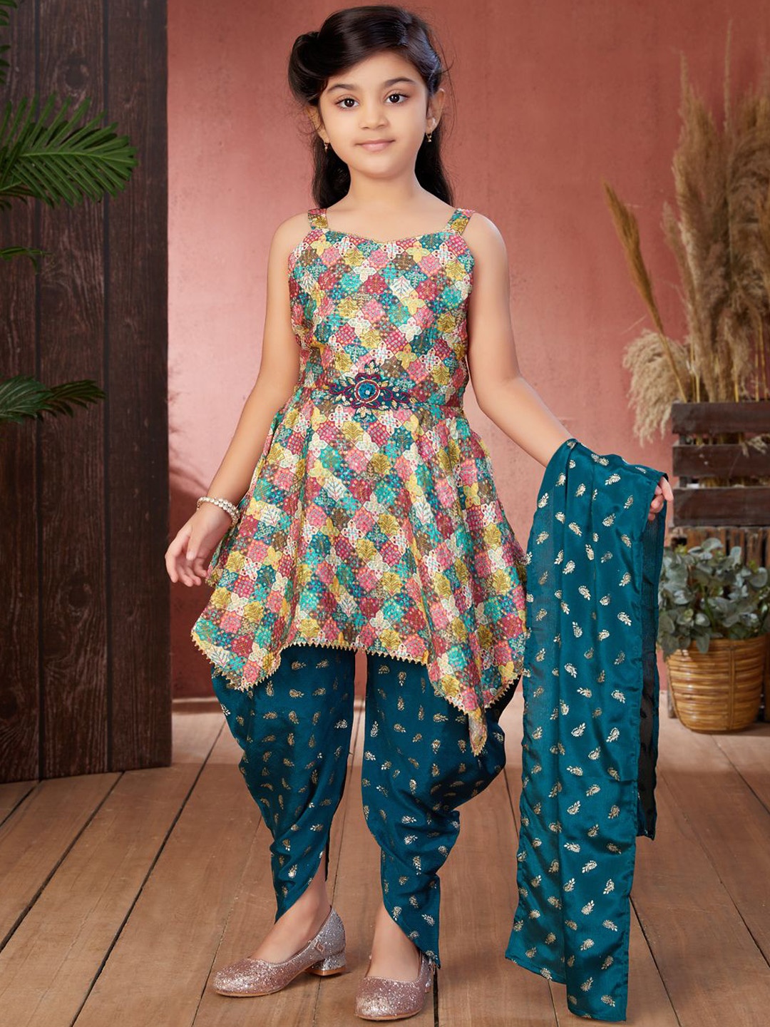 Aarika Girls Printed Square Neck Pure Silk A-Line Kurti with Dhoti Pants & Dupatta, Teal
Aarika Girls Printed Square Neck Pure Silk A-Line Kurti with Dhoti Pants & Dupatta, Teal