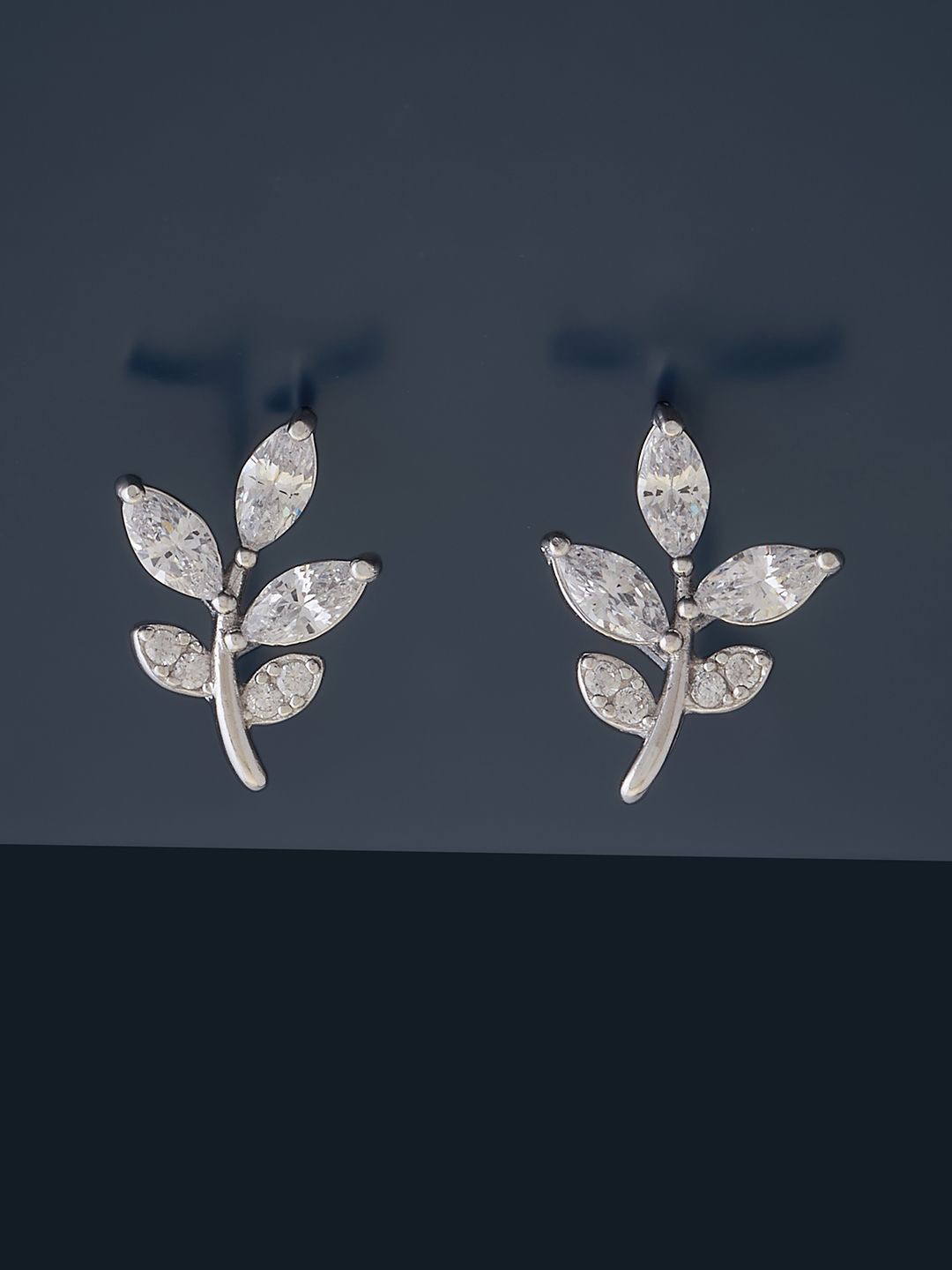 Kushal's Fashion Jewellery 92.5 Pure Silver White Gold-Plated Cubic Zirconia Stud Earrings
Kushal's Fashion Jewellery 92.5 Pure Silver White Gold-Plated Cubic Zirconia Stud Earrings