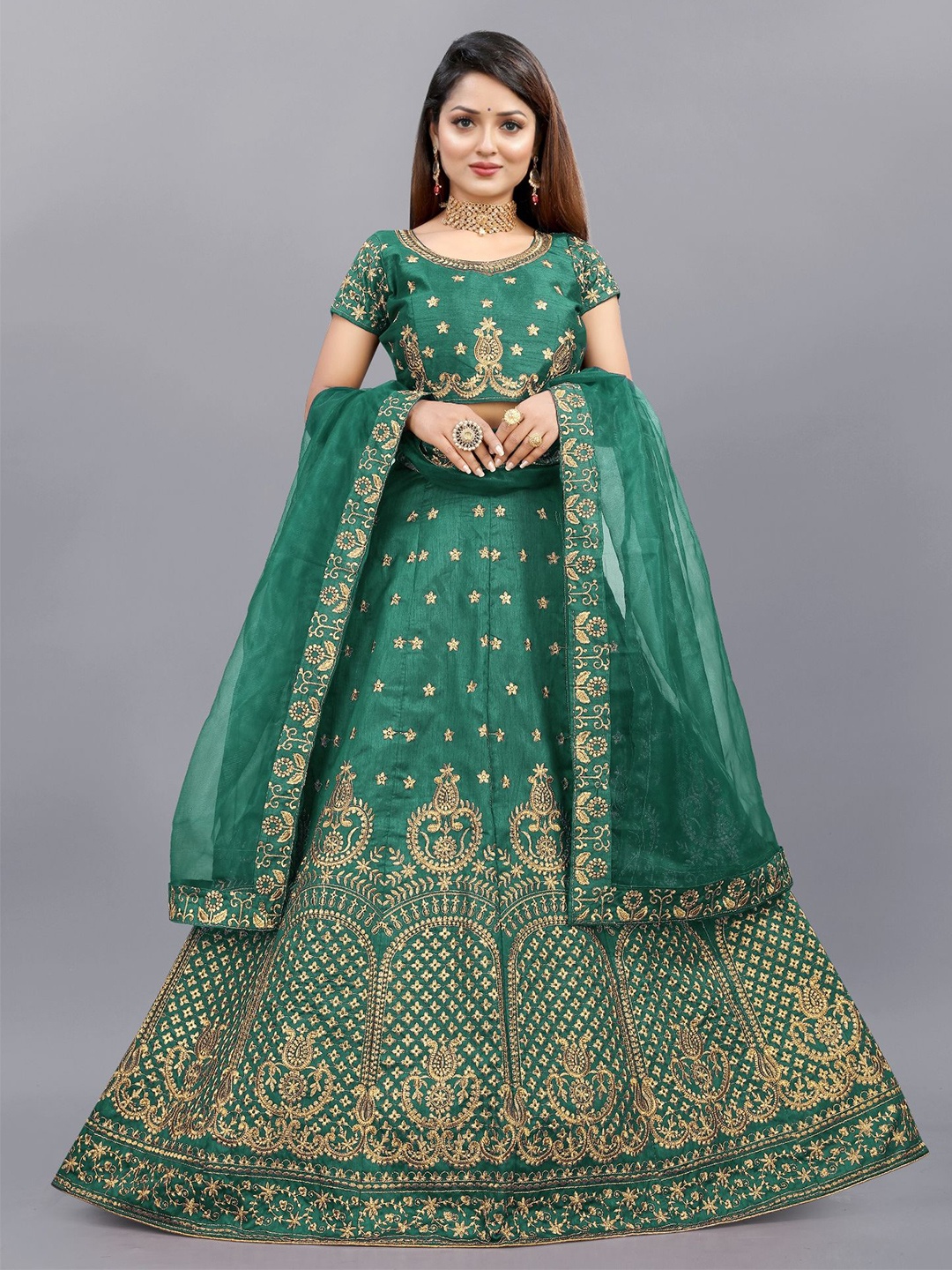 APNISHA Embroidered Thread Work Semi-Stitched Lehenga & Unstitched Blouse With Dupatta, Green
APNISHA Embroidered Thread Work Semi-Stitched Lehenga & Unstitched Blouse With Dupatta, Green