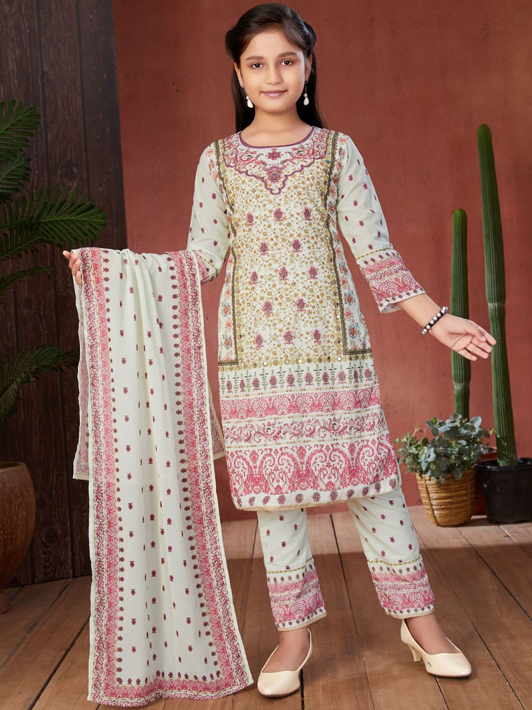 Aarika Girls Floral Printed Mirror Work Georgette Straight Kurta With Trousers & Dupatta, Cream
Aarika Girls Floral Printed Mirror Work Georgette Straight Kurta With Trousers & Dupatta, Cream