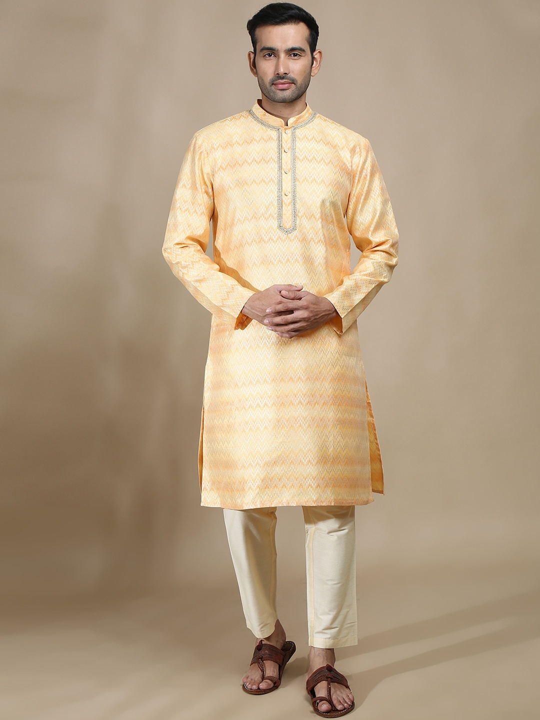 FILORI Ethnic Motifs Woven Design Mandarin Collar Regular Zari Kurta With Pyjama, Yellow
FILORI Ethnic Motifs Woven Design Mandarin Collar Regular Zari Kurta With Pyjama, Yellow