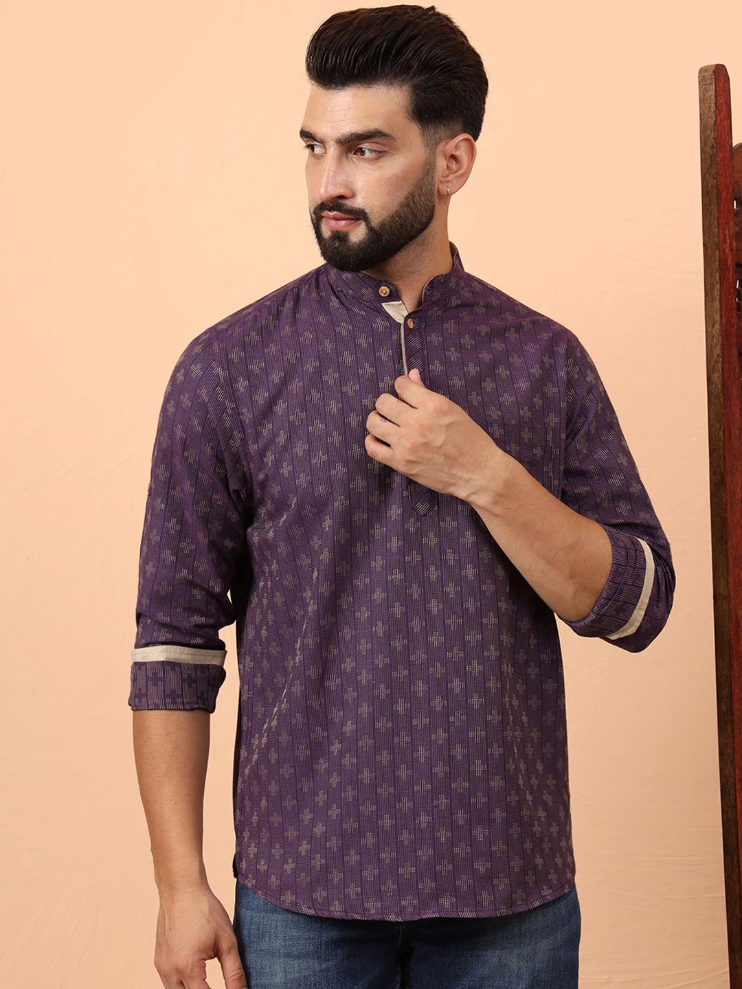 Latest Chikan Garments Geometric Woven Design Mandarin Collar Straight Short Kurta, Purple
Latest Chikan Garments Geometric Woven Design Mandarin Collar Straight Short Kurta, Purple