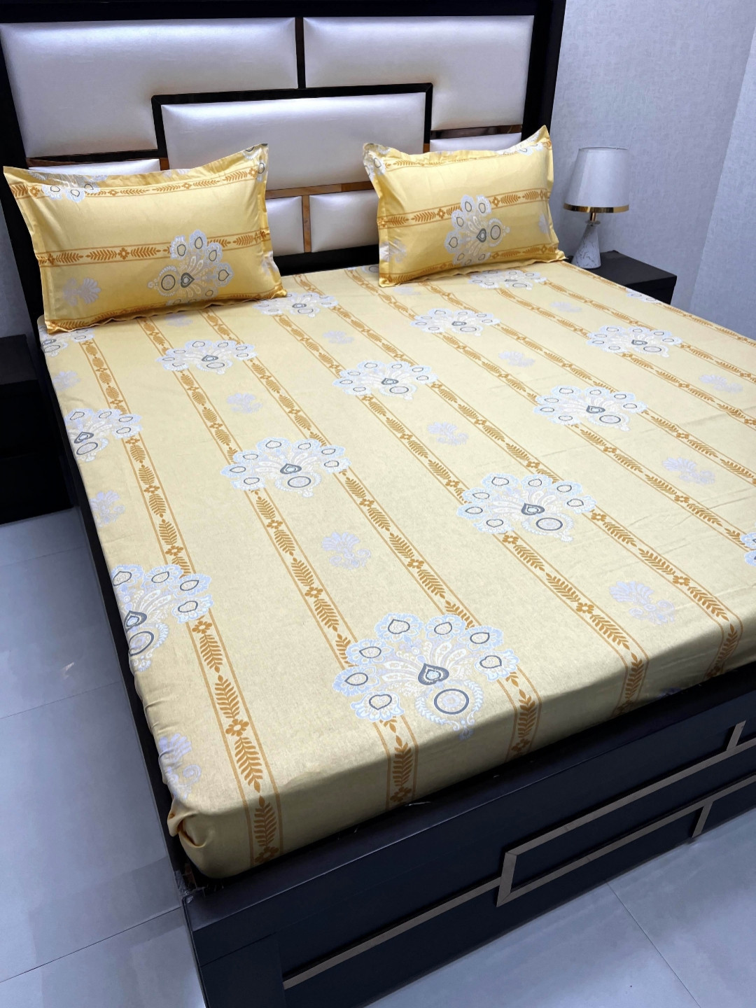 Pure Decor Yellow & White Ethnic Motifs Pure Cotton Queen Bedsheet with 2 Pillow Covers
Pure Decor Yellow & White Ethnic Motifs Pure Cotton Queen Bedsheet with 2 Pillow Covers
