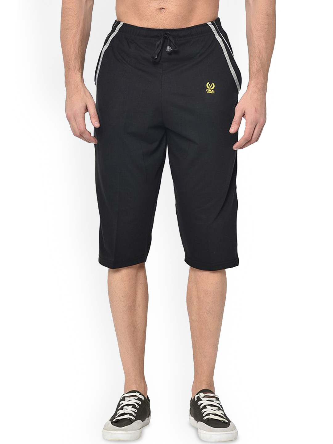 MACK JONNEY Men Solid Mid-Rise Shorts, Black
MACK JONNEY Men Solid Mid-Rise Shorts, Black