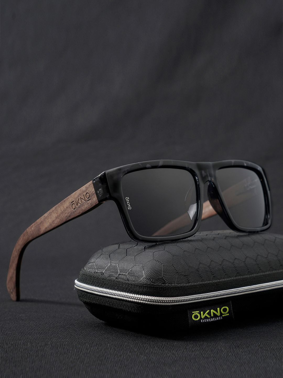OKNO Unisex Square Sunglasses with Polarised and UV Protected Lens KMaverickWDC1, Black
OKNO Unisex Square Sunglasses with Polarised and UV Protected Lens KMaverickWDC1, Black