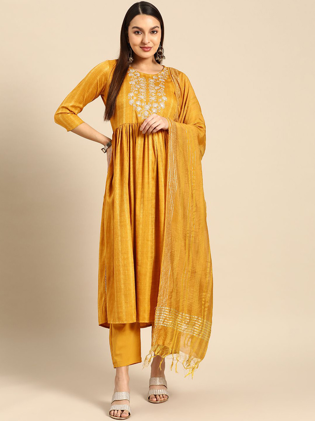 IndigoFerry Women Floral Embroidered Regular Thread Work Pure Silk Kurta with Trousers & With Dupatta, Yellow
IndigoFerry Women Floral Embroidered Regular Thread Work Pure Silk Kurta with Trousers & With Dupatta, Yellow
